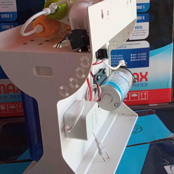 عکس پشت آب شیرین کن biotec